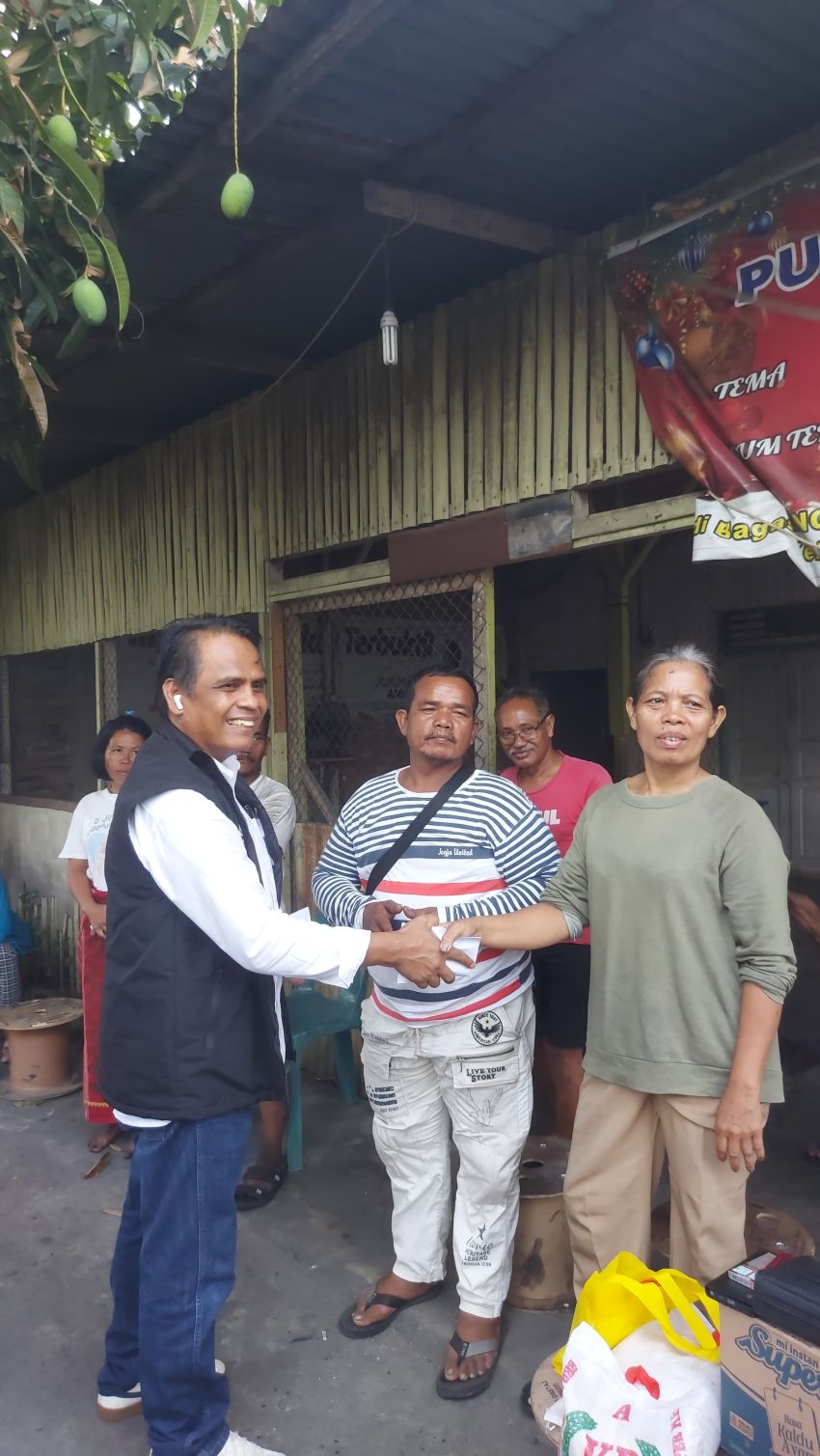 Atas Dorongan Maruli Siahaan, Pengusaha Muda Belawan Bantu Dua Keluarga Korban Kebakaran di Sunggal