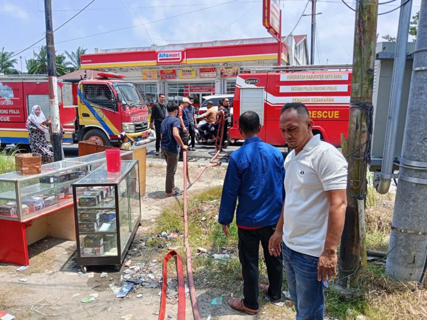 Ditinggal Pergi, Rumah Mardiah di Talawi Dilalap Sijago Merah