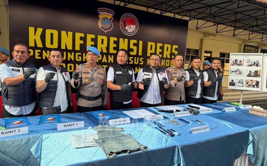 Selebgram-DJ K Konsumsi 'Pods Getar' Vaping Liquid Lamborgini 88 Ditangkap Polrestabes Medan