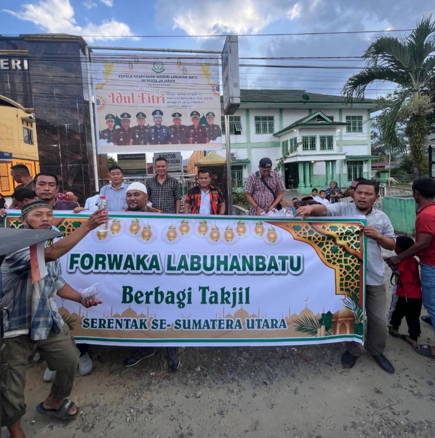 Bersama PT. MJL, Forwaka Labuhanbatu Bagi 700-an Takjil