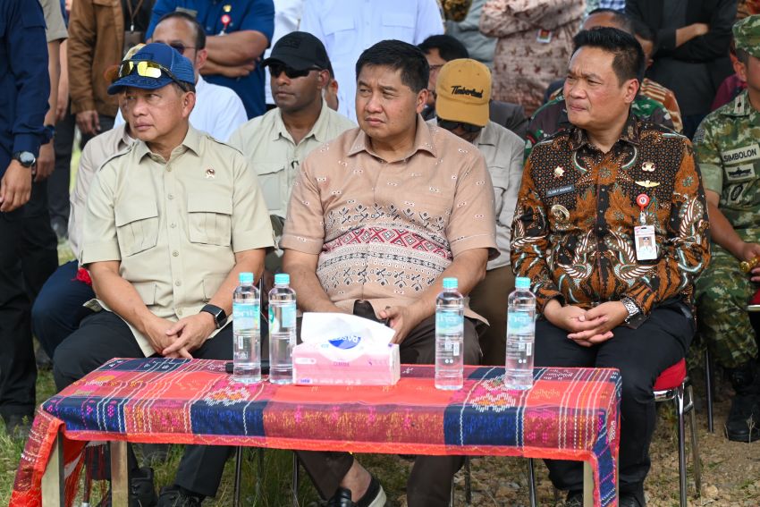 Mendagri Bersama Menteri PKP Tinjau Program BSPS di Humbang Hasundutan
