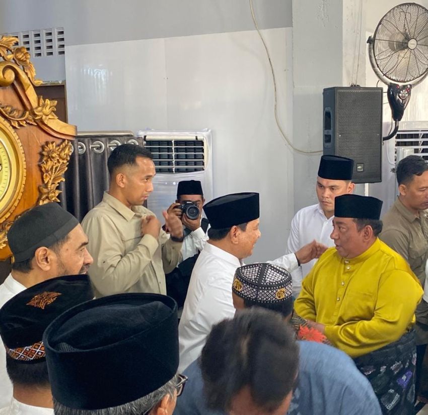 Solat ied Bersama Penghuni Huntara di Aceh Tamiang, Said Aldi Apresiasi Presiden