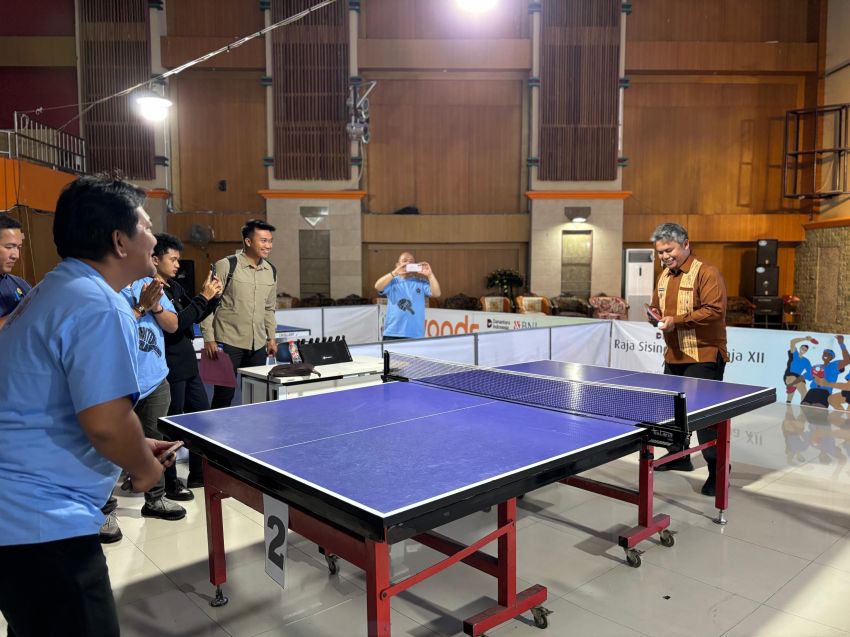 Wabup Taput Buka Turnamen Tenis Meja Rektor Cup IAKN Tarutung Se Tapanuli Raya