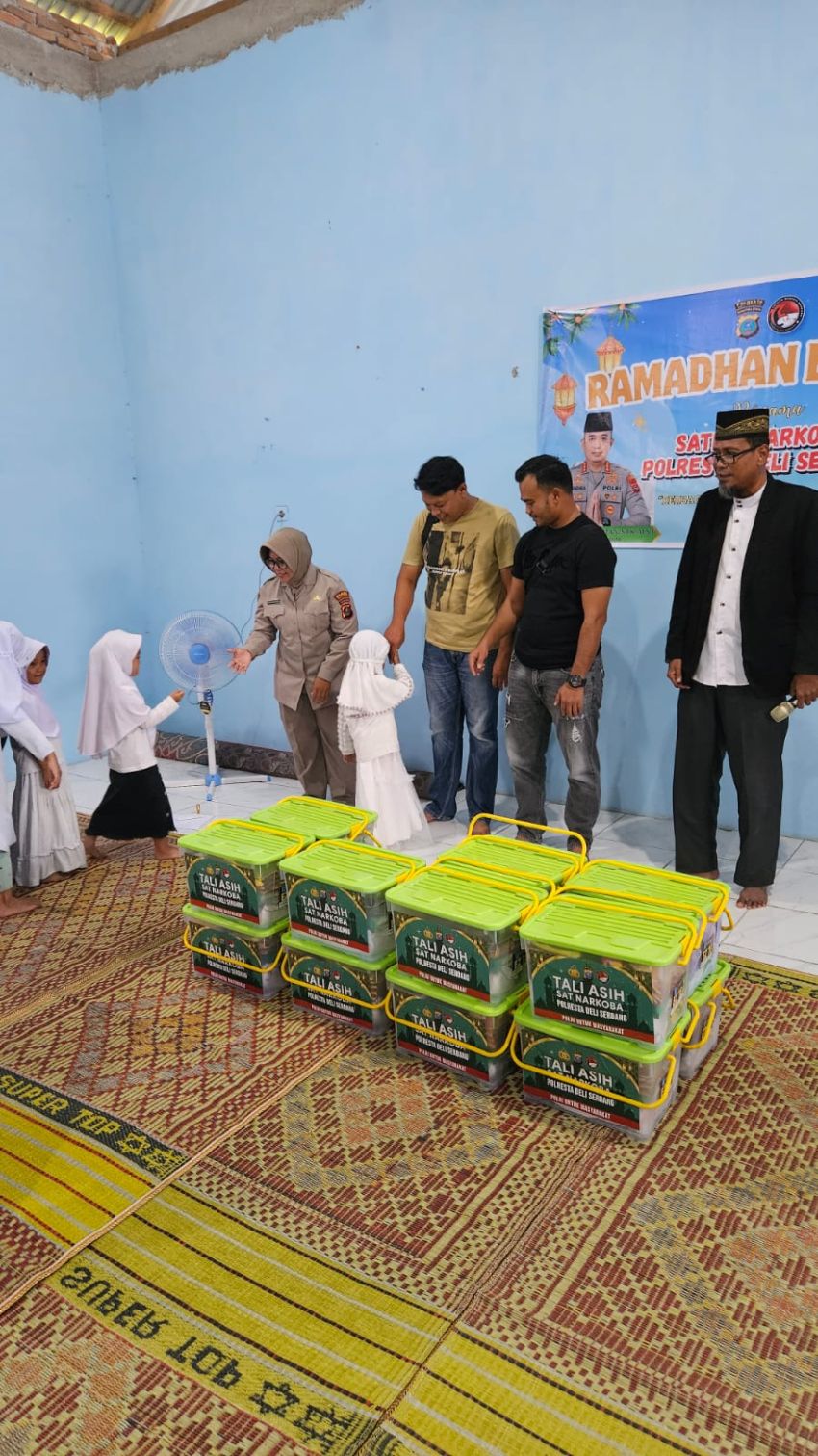 Berbagi di bulan Ramadhan, Sat Narkoba Berikan Tali Asih Di Rumah Yatim Beringin