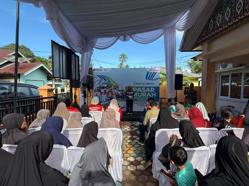 Pertamina Patra Niaga Regional Sumbagut Hadirkan Pasar Murah untuk 1.000 Warga di Padang