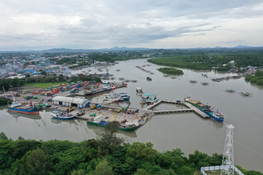 PTP Nonpetikemas Perkuat Layanan Bongkar Muat Bijih Timah di Tanjung Pandan, Dukung Logistik Komoditas Strategis Nasional