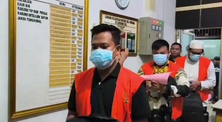 Penetapan Tersangka Kasus BOS MAS Farhan Berdasarkan Peran Pelaku Sebagai Pejabat Pengelolah Dana Bos