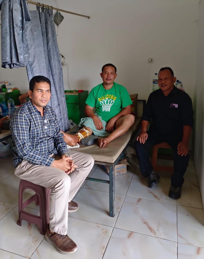 Nyatakan Perhatian Kepada Sesama, Maruli Siahaan Besuk Tim Relawan Korban Lakalantas