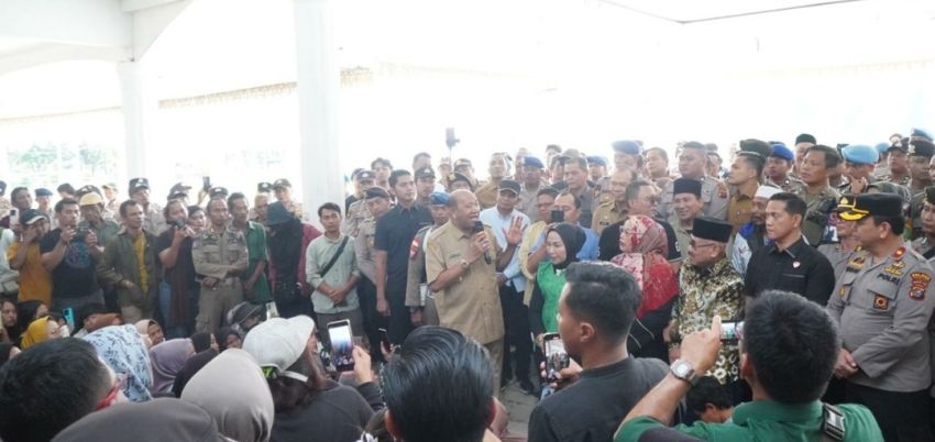 Syah Afandin Temui Korban Banjir, Siap Perjuangkan Pendataan Ulang Bantuan