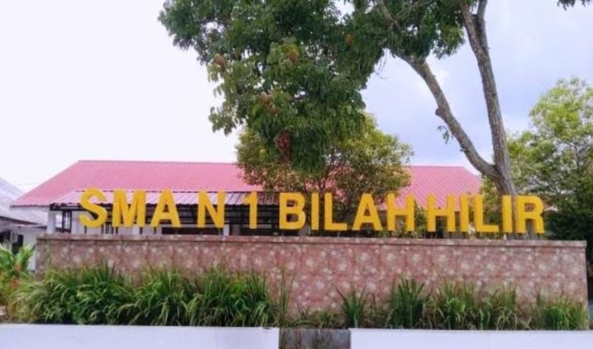 Dugaan Korupsi Dana BOS TA 2024 Disoal, Kepsek SMAN 1 Bilah Hilir Siap- Siap Berhadapan Dengan APH
