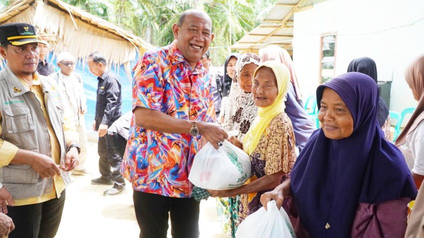 Bupati Syah Afandin Genjot RTLH Hingga Pelosok, Warga Pasar Rawa Terima Manfaat