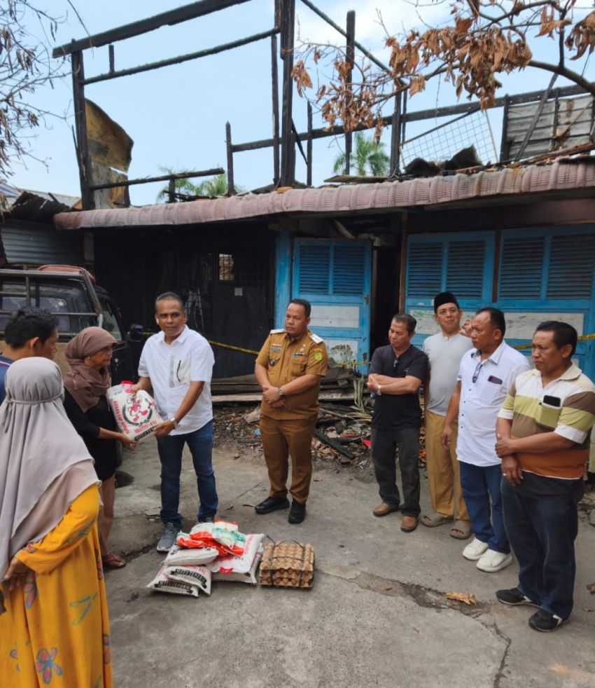 Anggota DPR RI Maruli Siahaan Bantu Konstituennya Korban Kebakaran di Medan